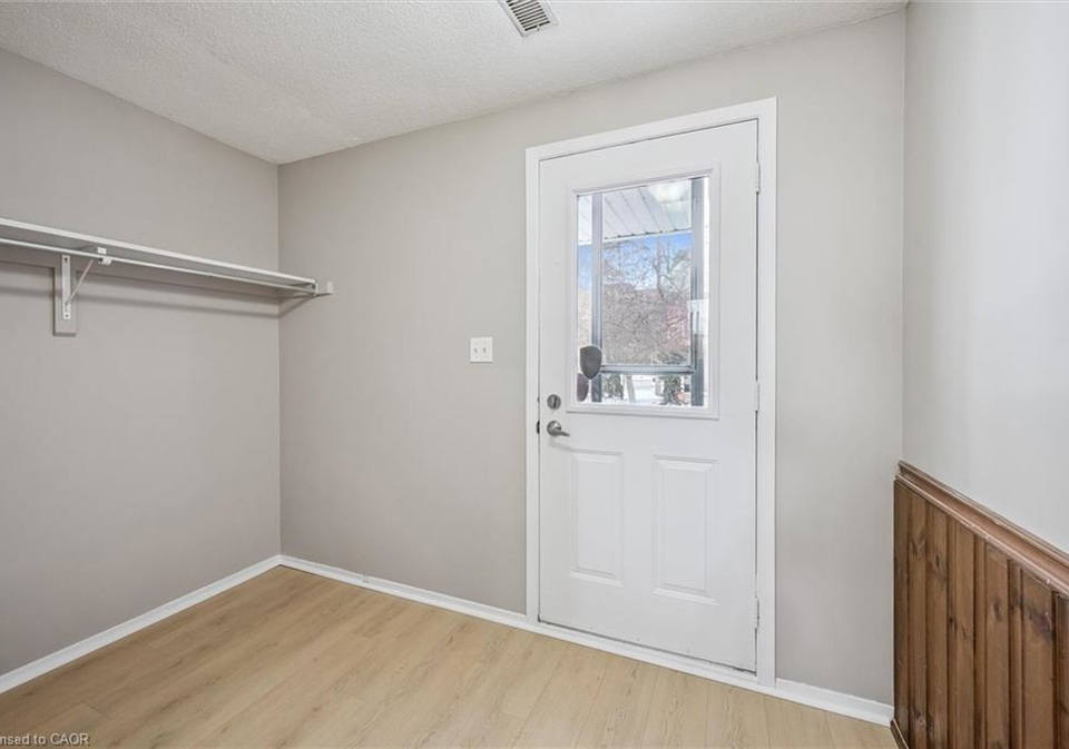 54-green-valley-drive-kitchener-ontario-40813235