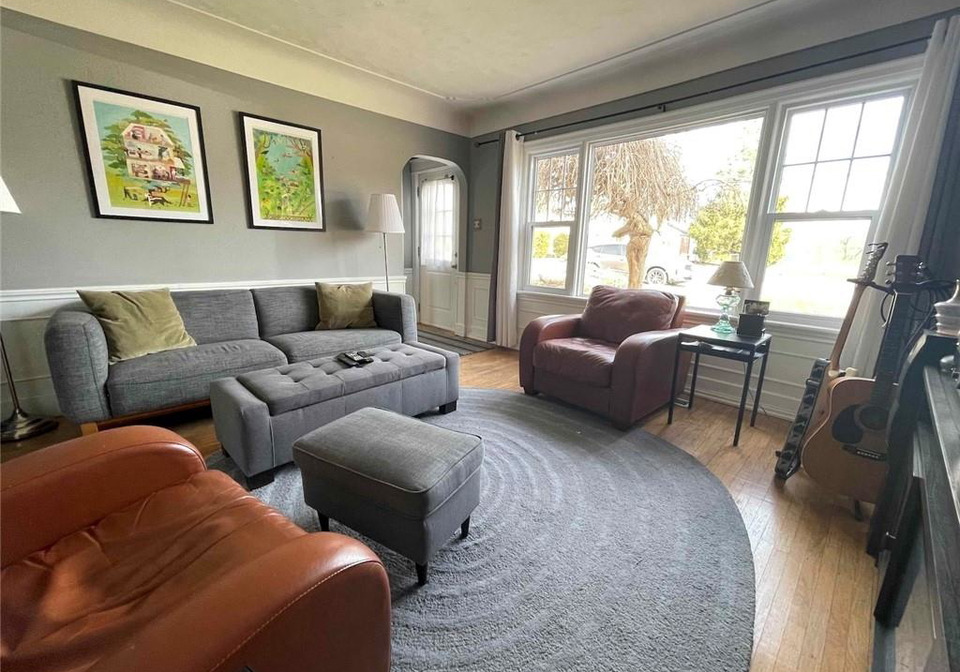 106-main-street-s-waterdown-ontario-40813289