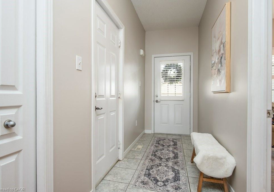 900-doon-village-road-kitchener-ontario-40813293