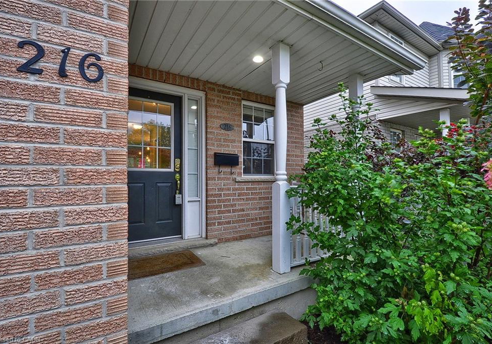 216-pineland-court-waterloo-ontario-40813308
