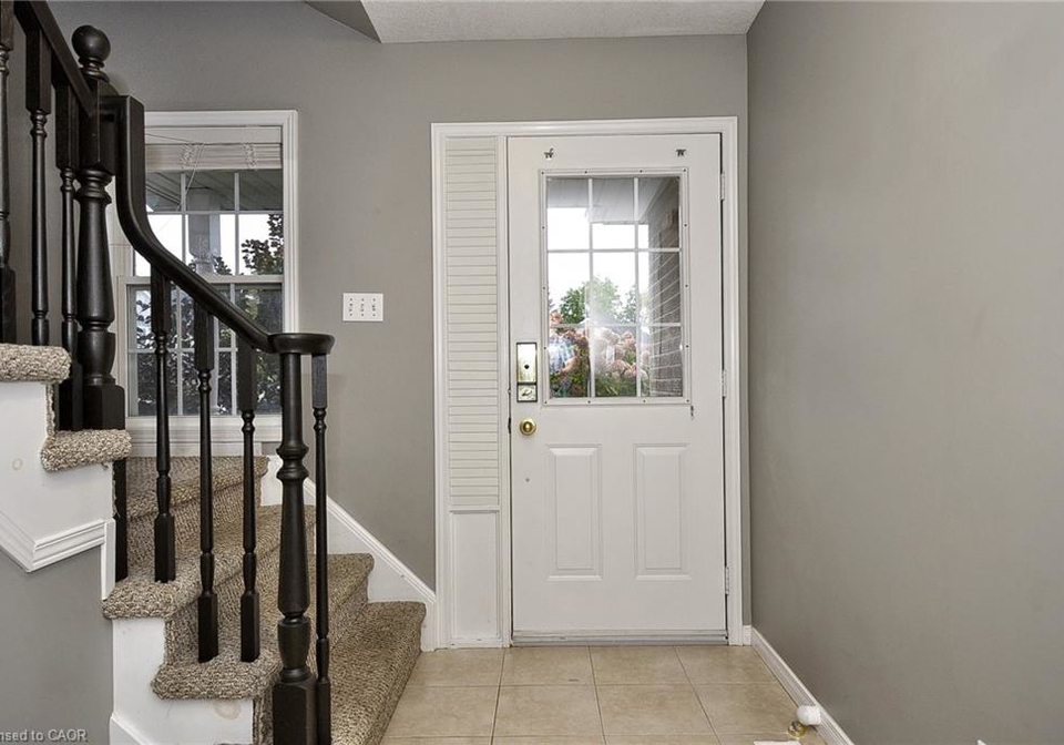 216-pineland-court-waterloo-ontario-40813308