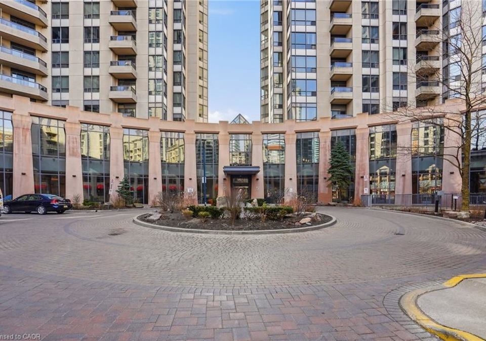 5-northtown-way-toronto-ontario-40813338