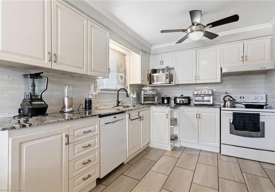 101-victor-boulevard-hamilton-ontario-40813370