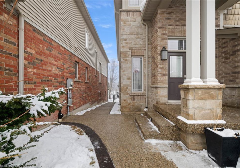 695-robert-ferrie-drive-kitchener-ontario-40813422