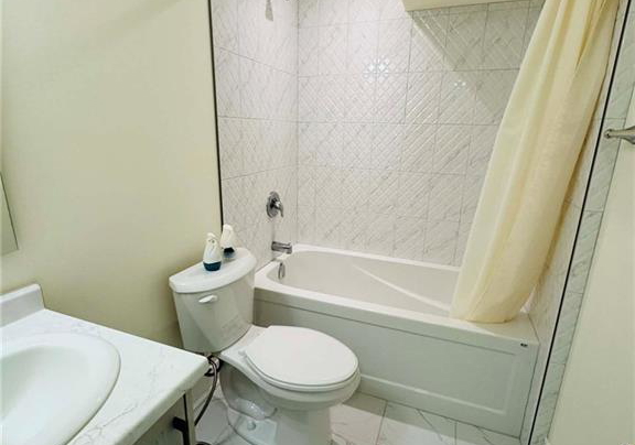 8901-angie-drive-niagara-falls-ontario-40813443