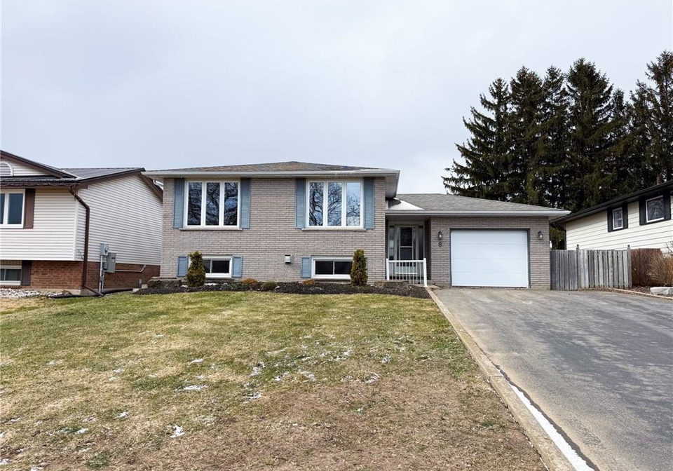 8-ross-street-waterford-ontario-40813472
