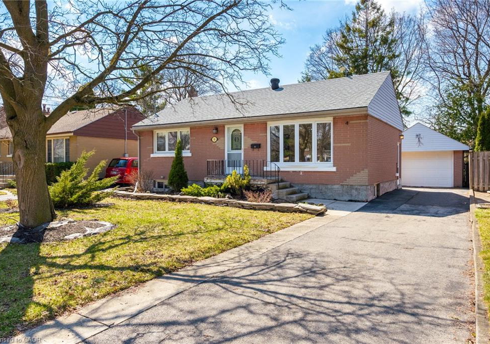 58-lowrey-avenue-s-cambridge-ontario-40813554