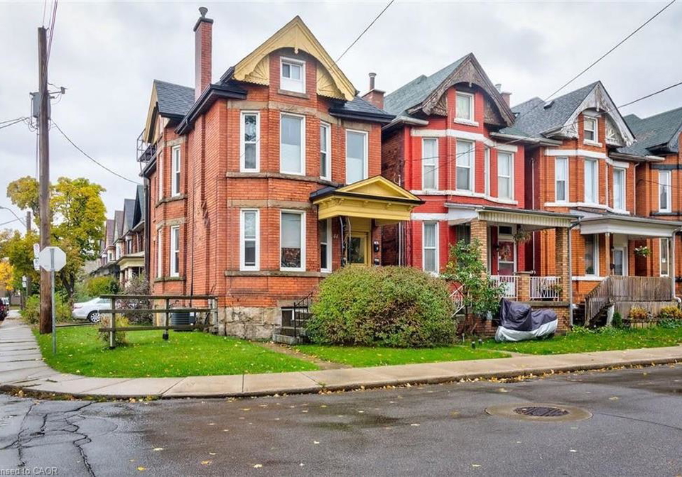 44-ashley-street-hamilton-ontario-40813555