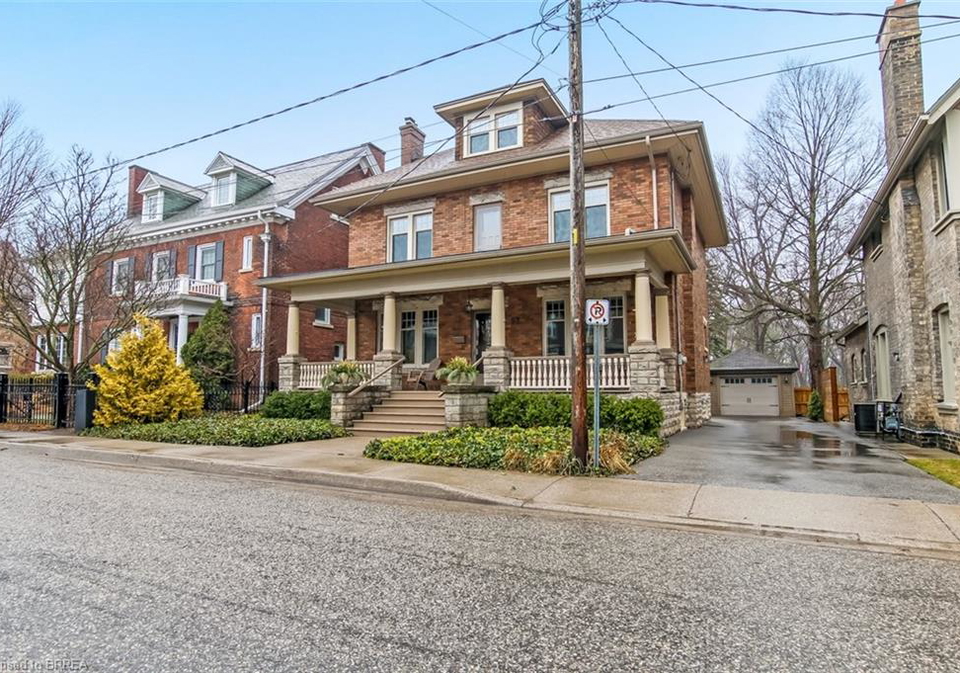 52-chestnut-avenue-brantford-ontario-40813571
