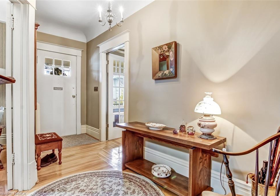 52-chestnut-avenue-brantford-ontario-40813571