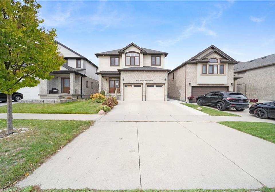 131-maple-bush-drive-cambridge-ontario-40813575