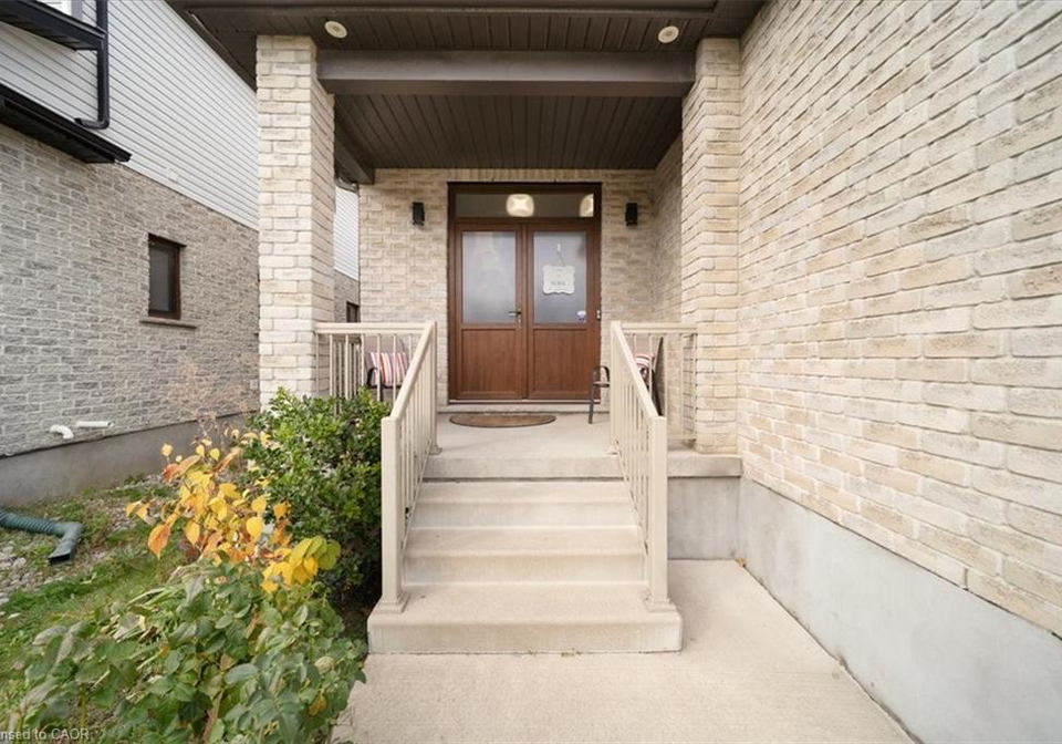 131-maple-bush-drive-cambridge-ontario-40813575