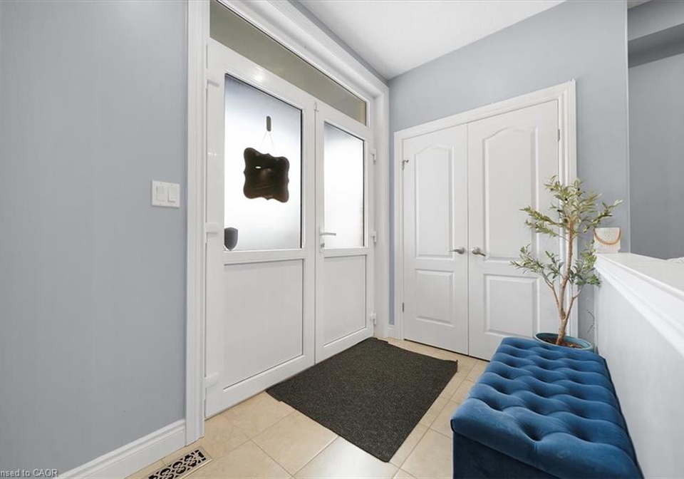131-maple-bush-drive-cambridge-ontario-40813575