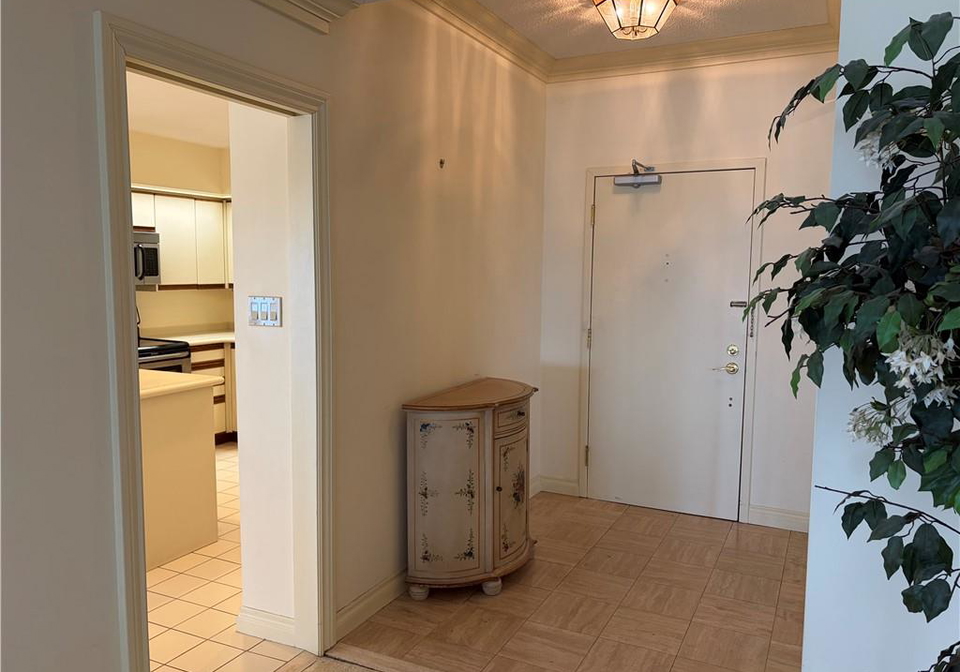 2220-lakeshore-road-burlington-ontario-40813593