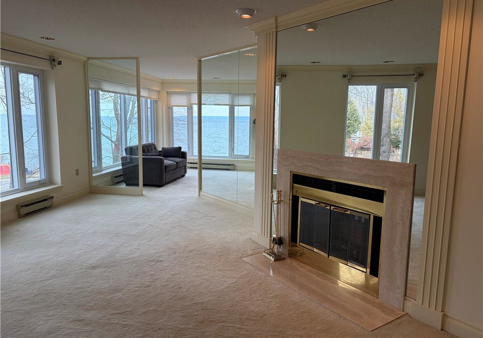 2220-lakeshore-road-burlington-ontario-40813593