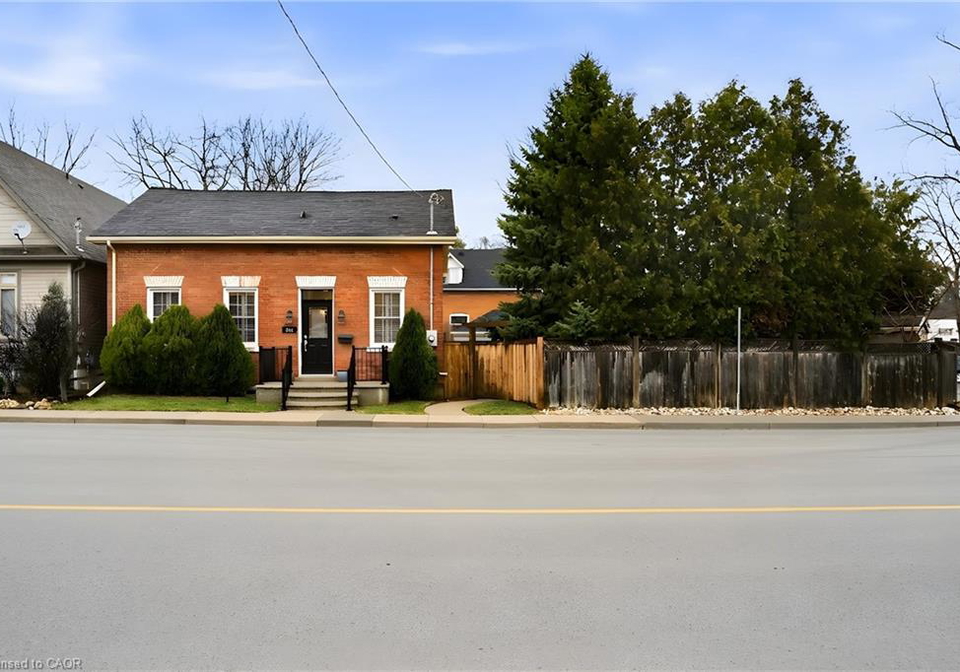 243-hatt-street-dundas-ontario-40813622