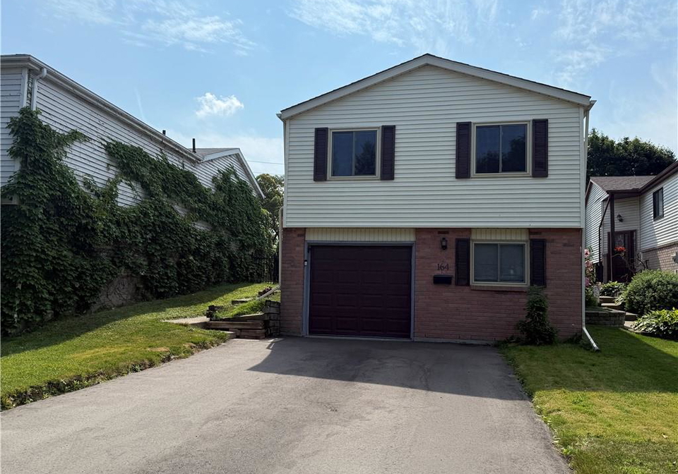 164-herron-place-waterloo-ontario-40813642