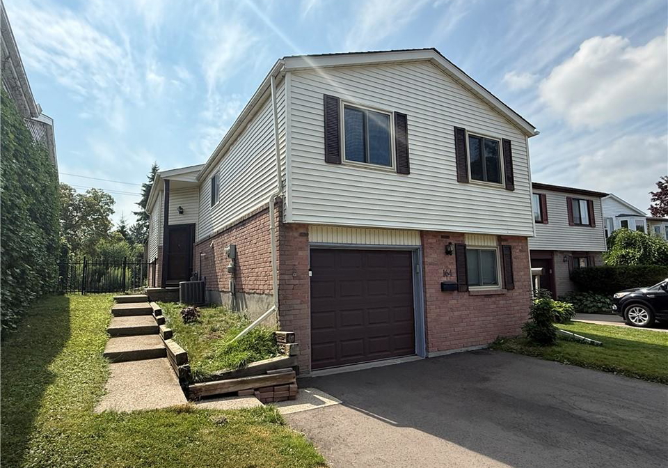 164-herron-place-waterloo-ontario-40813642