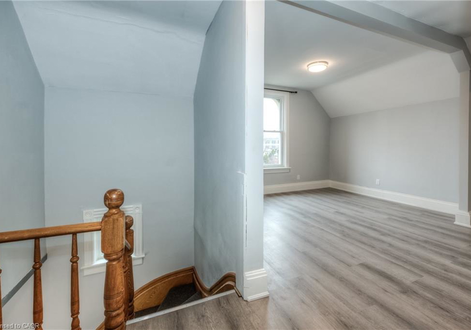 313-wellington-street-n-kitchener-ontario-40813657