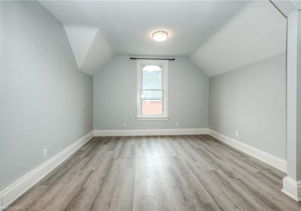 313-wellington-street-n-kitchener-ontario-40813657