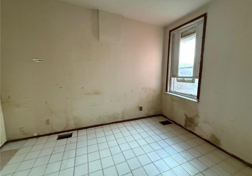 118-cathcart-street-hamilton-ontario-40813676