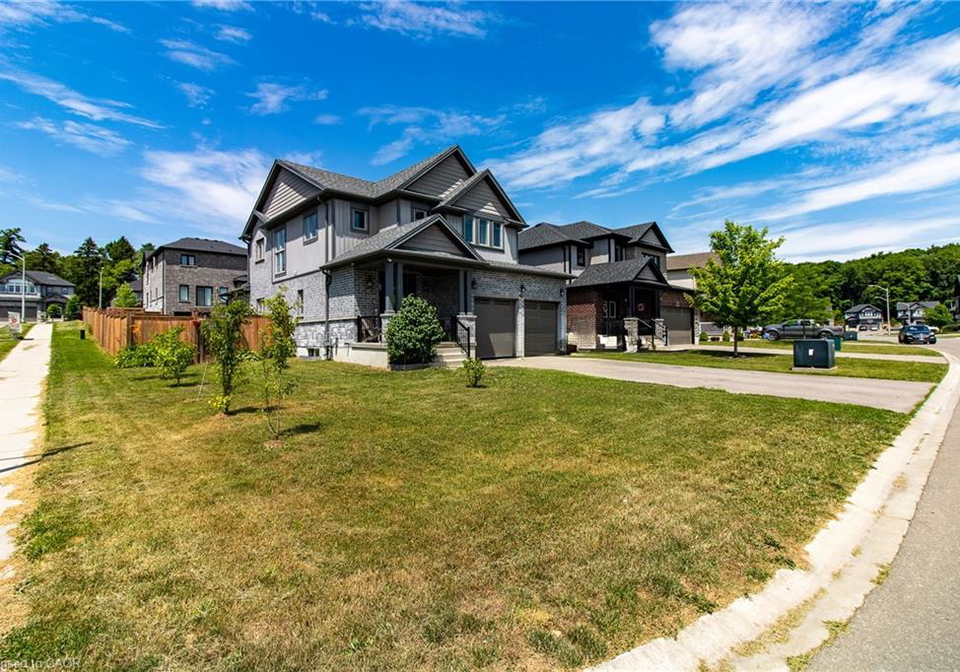 39-basswood-road-simcoe-ontario-40813697