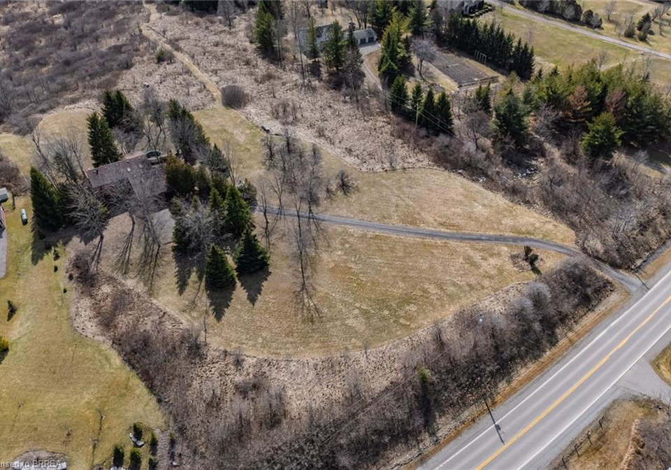 39-baptist-church-road-brantford-ontario-40813720