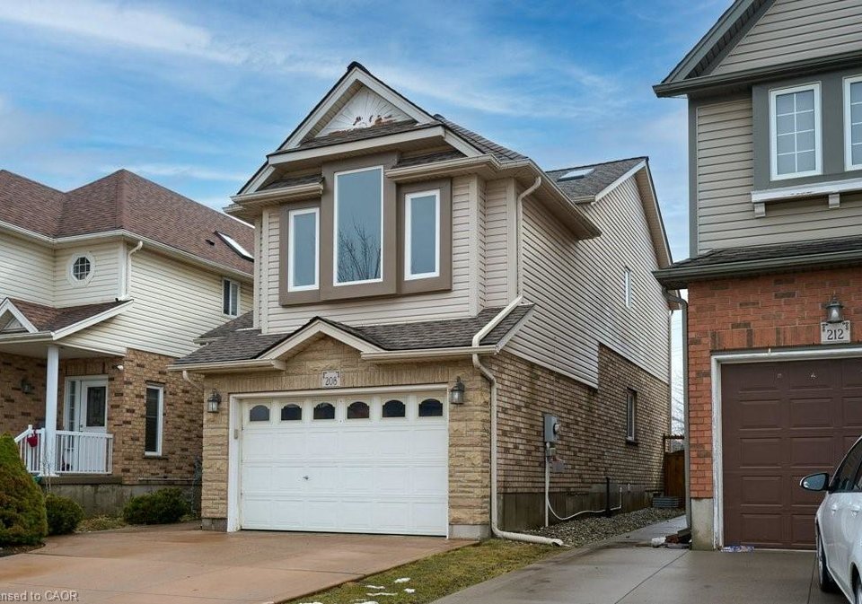 208-sienna-crescent-kitchener-ontario-40813749