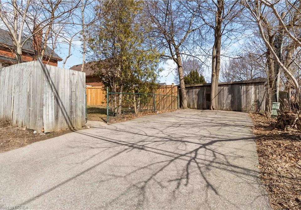 63-lyons-avenue-brantford-ontario-40813773