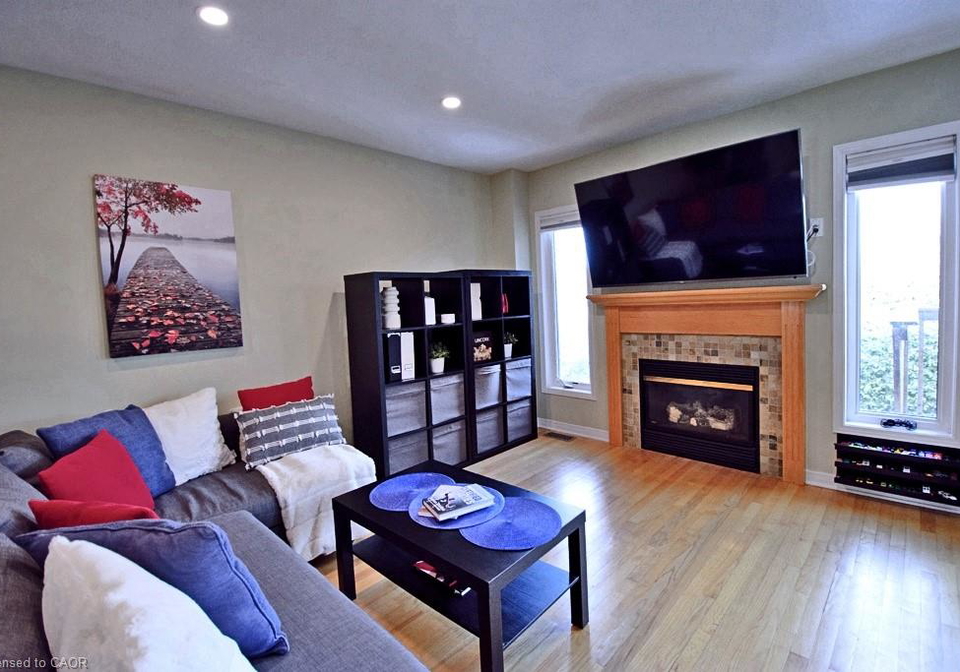 105-tall-oak-private-ottawa-ontario-40813896