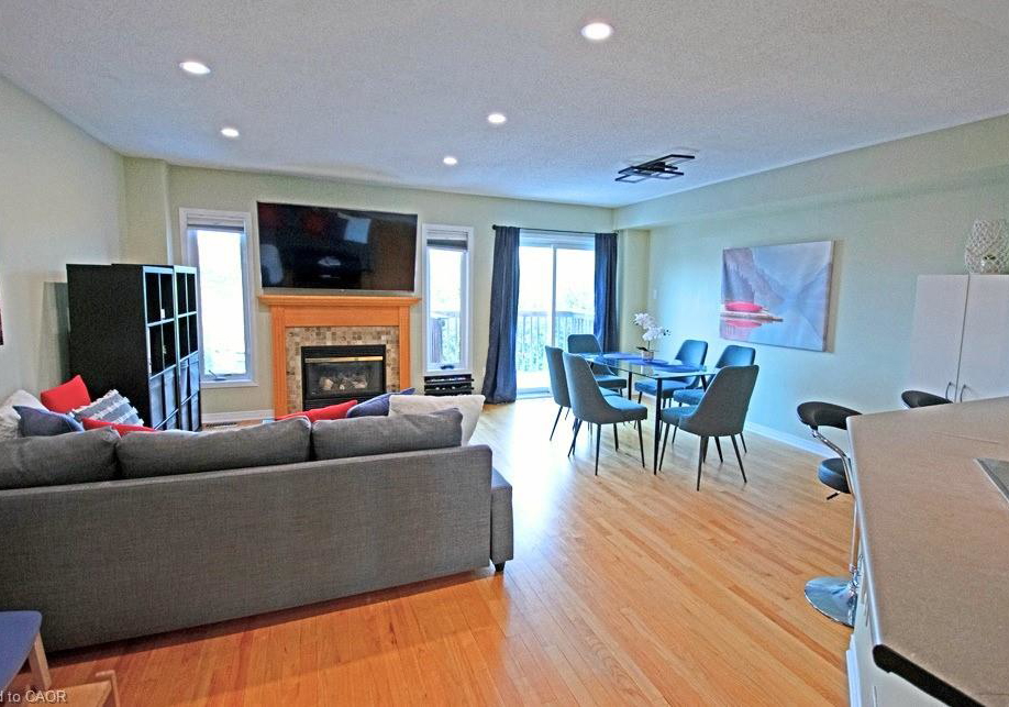 105-tall-oak-private-ottawa-ontario-40813896