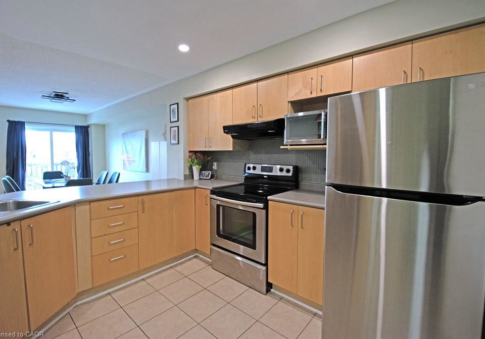 105-tall-oak-private-ottawa-ontario-40813896