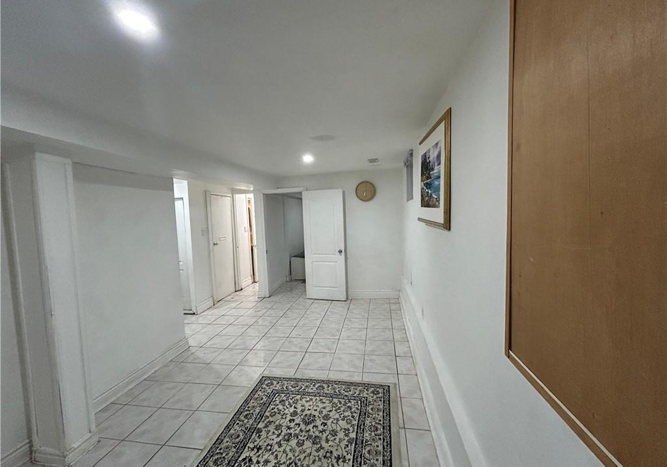 568-oakwood-avenue-york-ontario-40813955