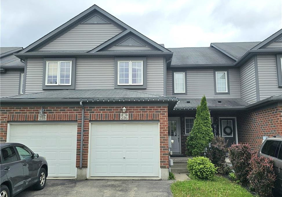 216-featherstone-crescent-kitchener-ontario-40813981