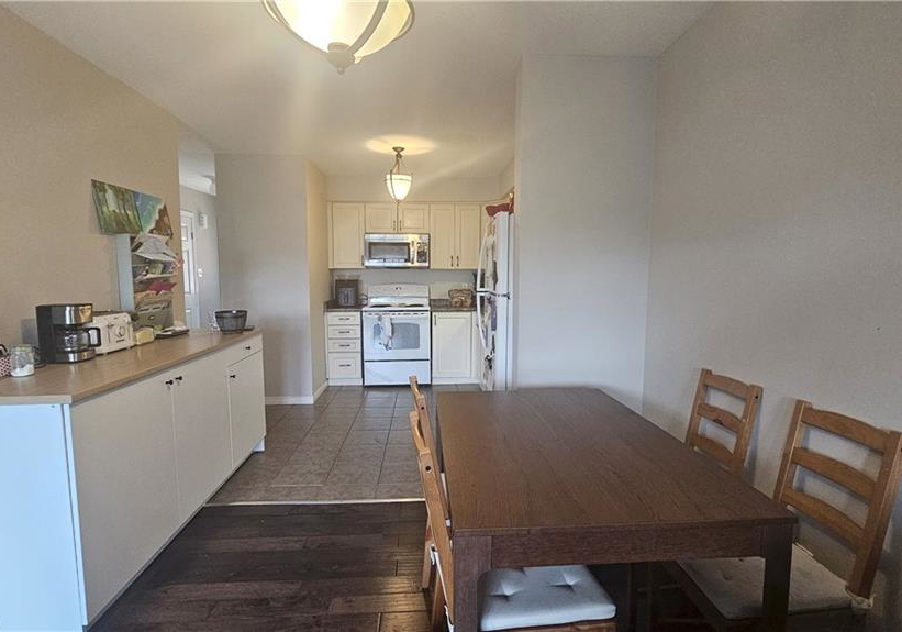216-featherstone-crescent-kitchener-ontario-40813981