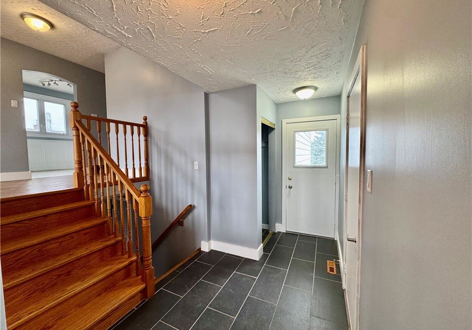 123-toynbee-crescent-kitchener-ontario-40814003