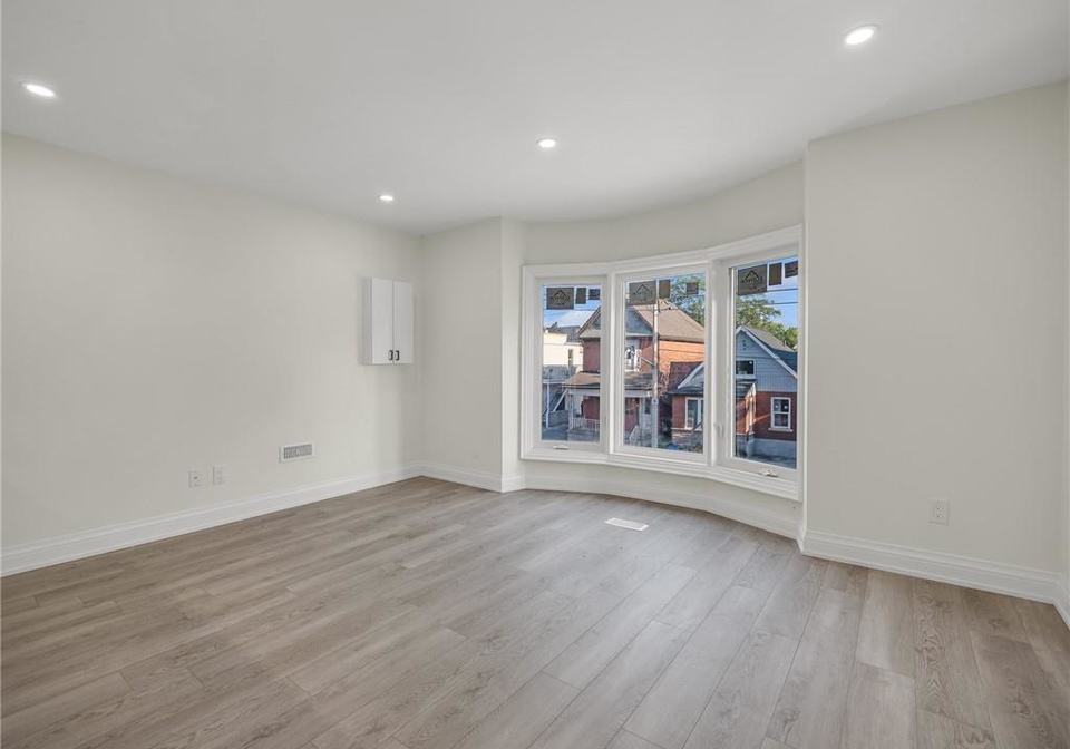 718-cannon-street-e-hamilton-ontario-40814033