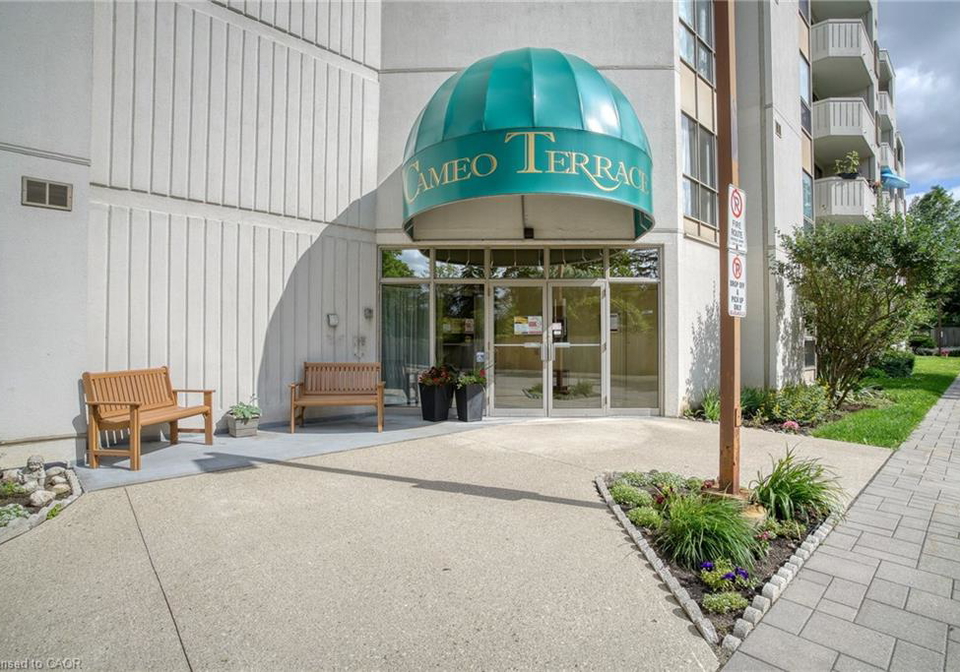 3267-king-street-e-kitchener-ontario-40814036