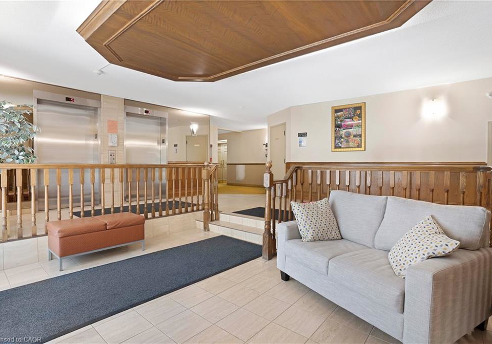 3267-king-street-e-kitchener-ontario-40814036