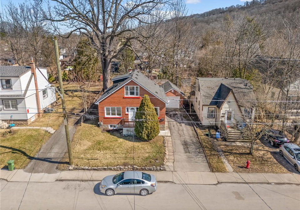 23-clifford-street-hamilton-ontario-40814056