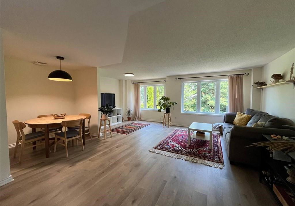 318-sable-court-waterloo-ontario-40814062