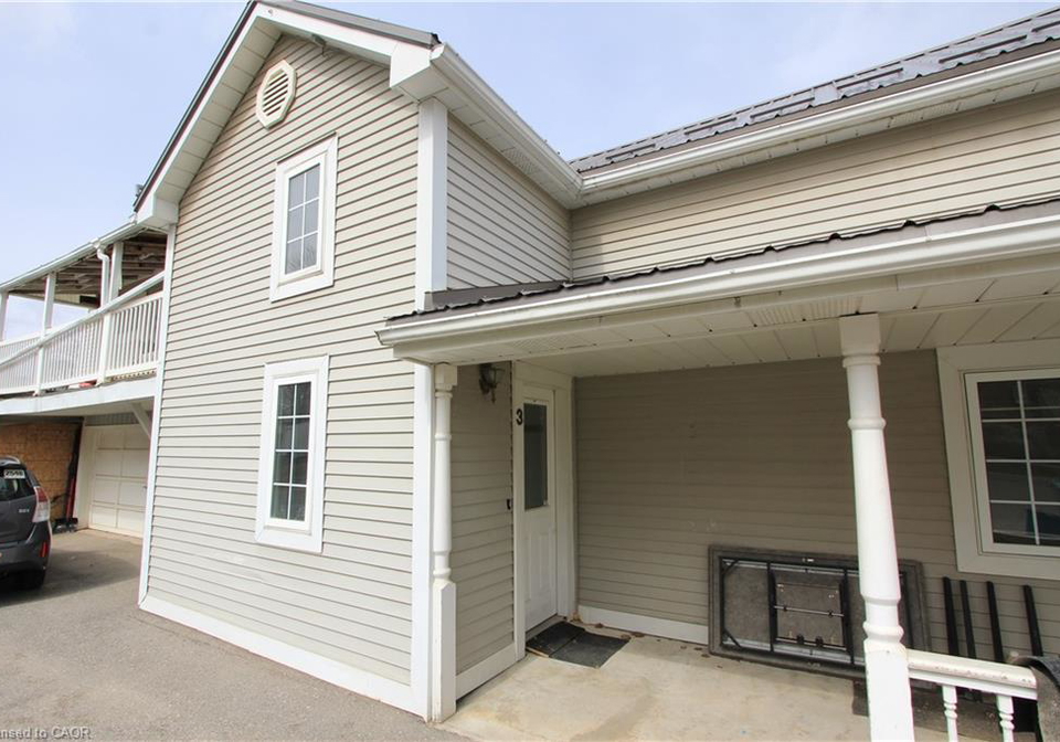 1343-king-street-n-woolwich-ontario-40814073