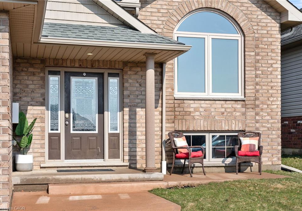 63-redbud-crescent-simcoe-ontario-40814095