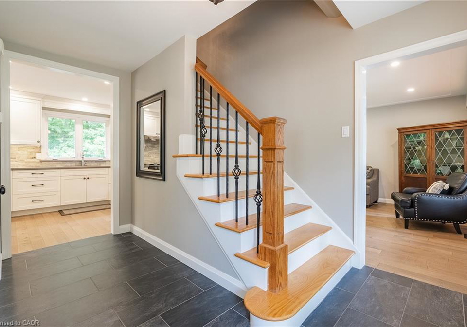 3-maple-drive-stoney-creek-ontario-40814096