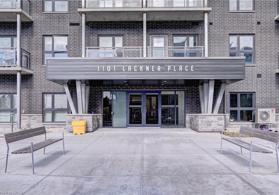 1101-lackner-boulevard-kitchener-ontario-40814106