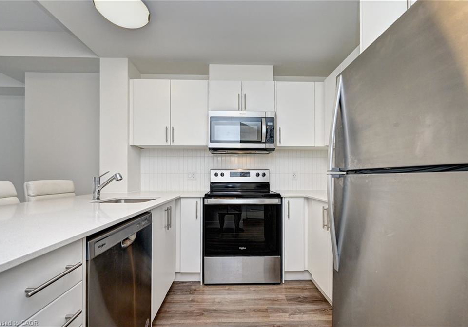 1101-lackner-boulevard-kitchener-ontario-40814106