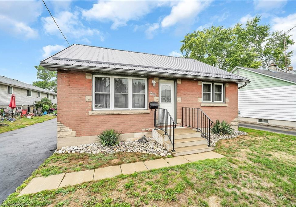 205-crysler-street-delhi-ontario-40814130