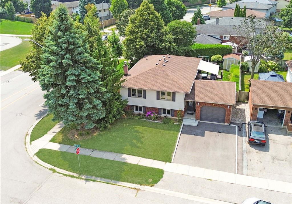 1-kiev-boulevard-brantford-ontario-40814208