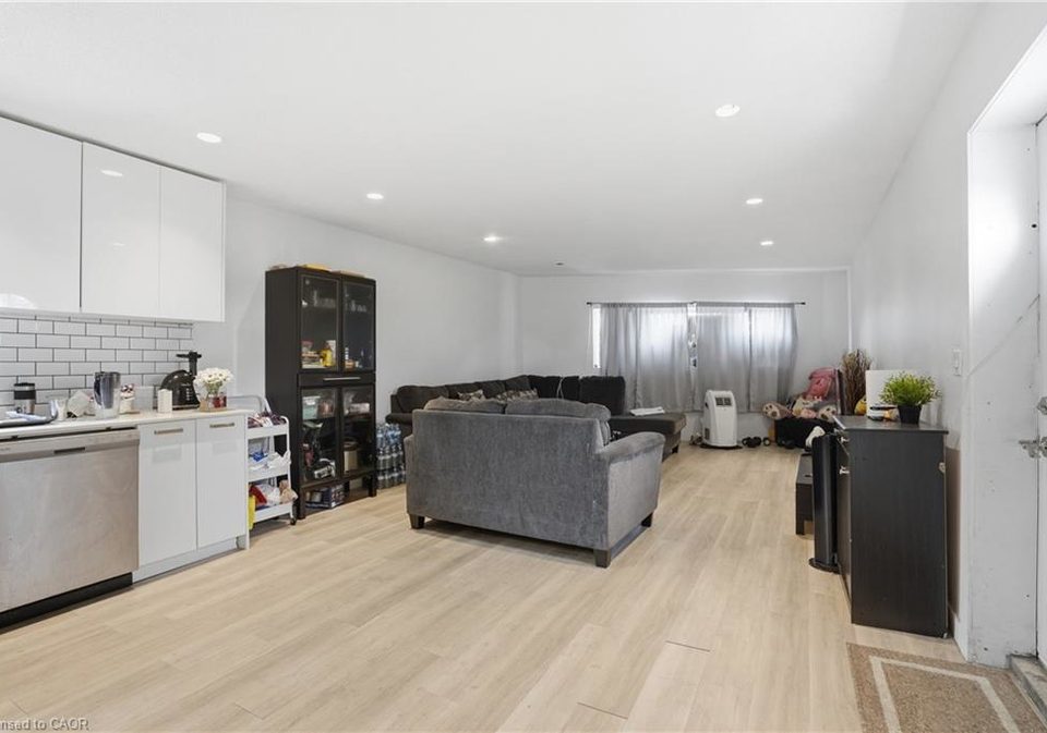 82-queen-street-n-hamilton-ontario-40814224