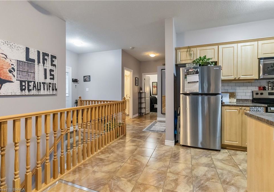1038-colborne-street-brantford-ontario-40814400